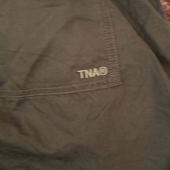 Tna Squad Pocket Parachute Pant - Aritzia Size XL, Fatigue color - Picture 4 of 5